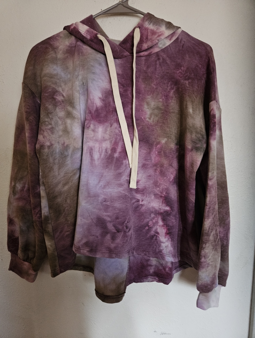 Tie-Dye Pullover Hoodie in Purple and Brown